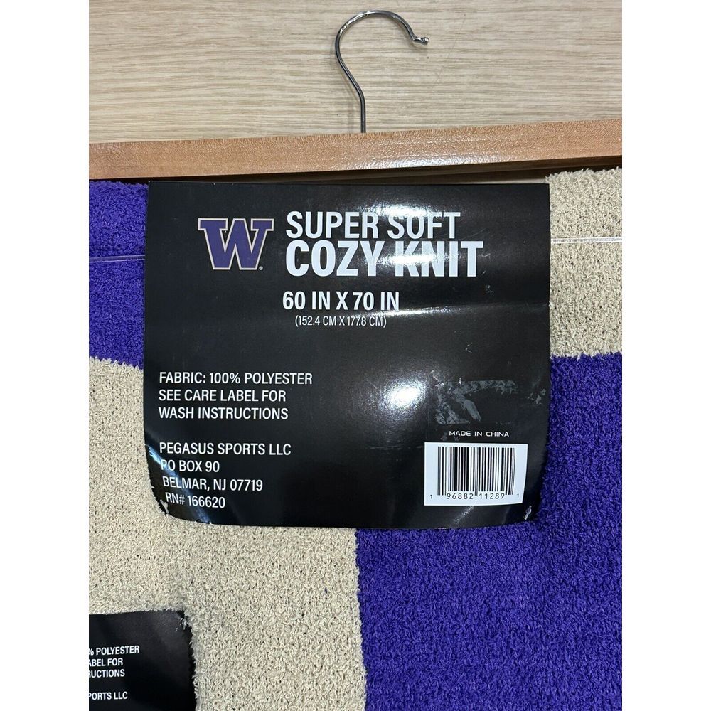 Washington Huskies Super Soft Cozy Knit 60X 70 Inch Blanket‎ - Picture 5 of 7